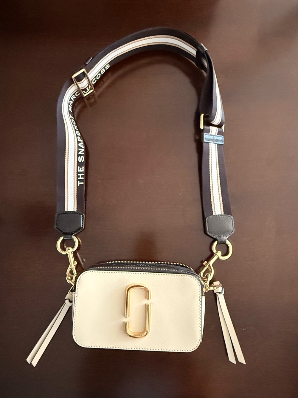 Marc Jacobs Snapshot Crossbody with Branded Black Strap - Picture 5 of 15